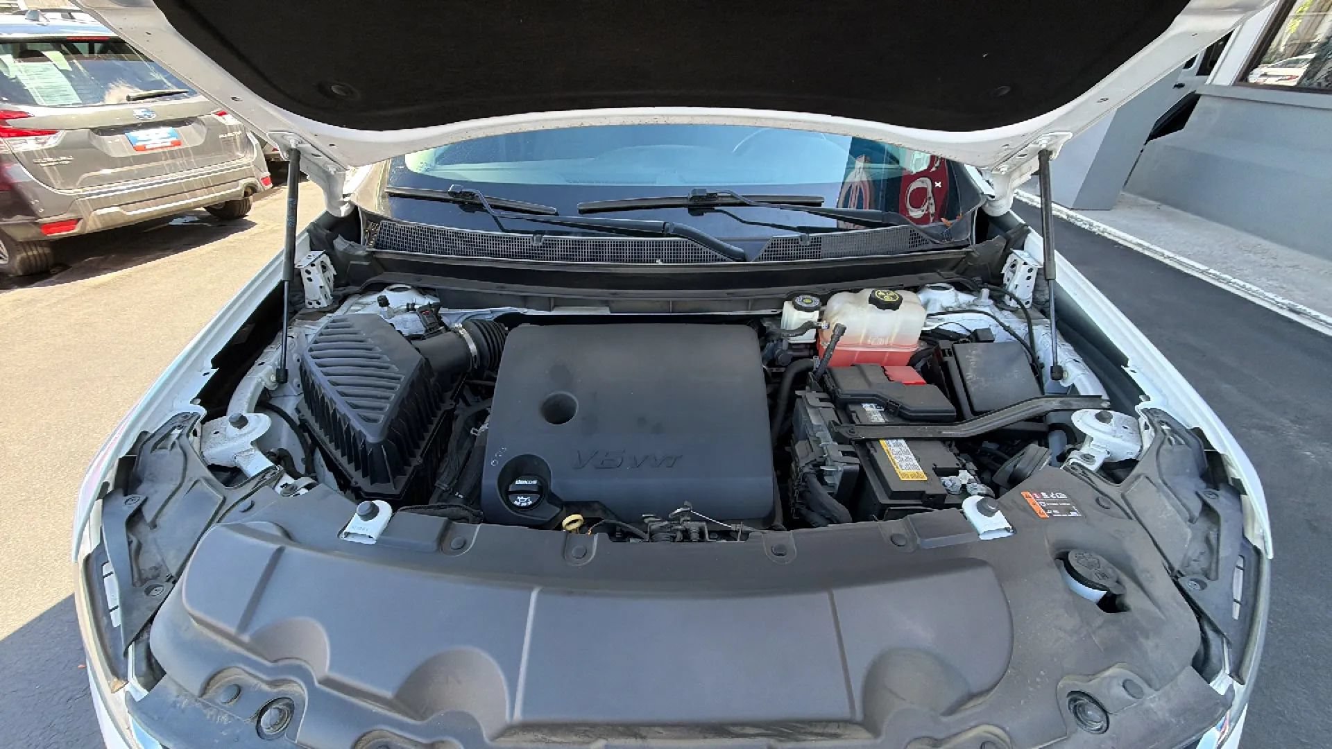 Used 2019 Chevrolet Traverse LT w/ LPO, Floor Liner Package AWD/4WD image 11