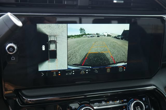 Used 2025 GMC Sierra 2500 AT4 w/ AT4 Premium Plus Package AWD/4WD image 4