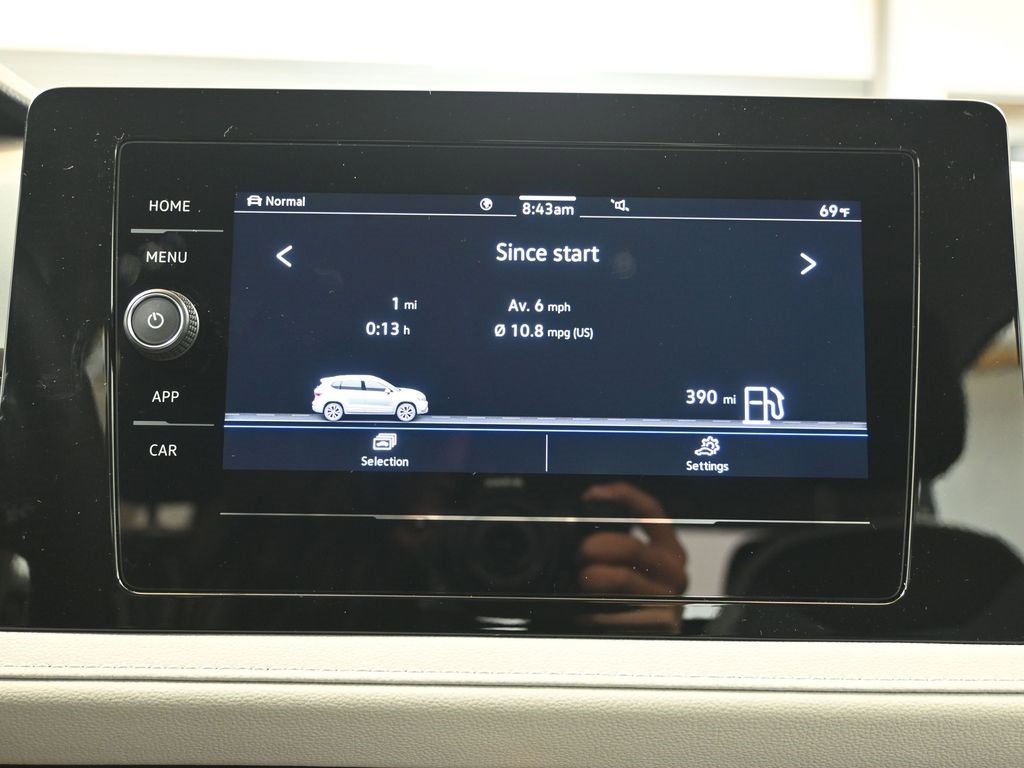 New 2025 Volkswagen Taos S image 33