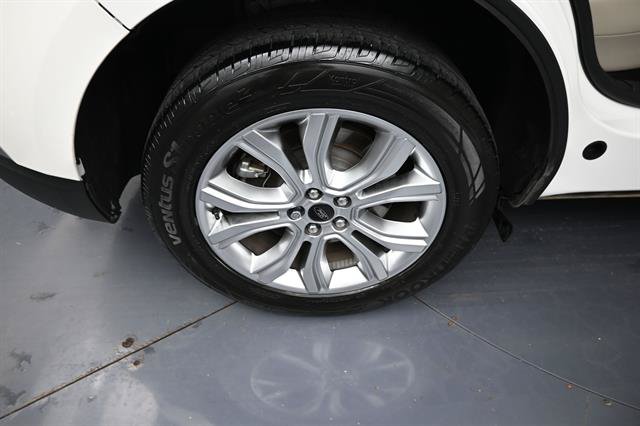 Certified 2024 Ford Edge Titanium AWD/4WD image 20