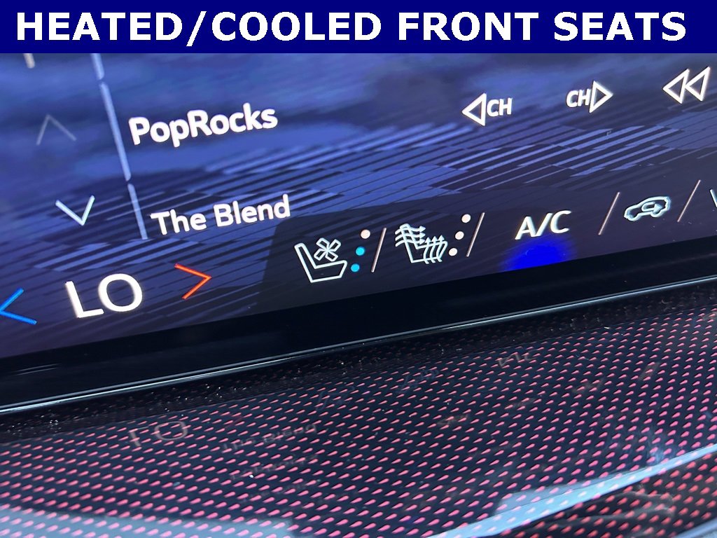 Used 2024 Chevrolet Traverse RS w/ LPO, Floor Liner Package image 7