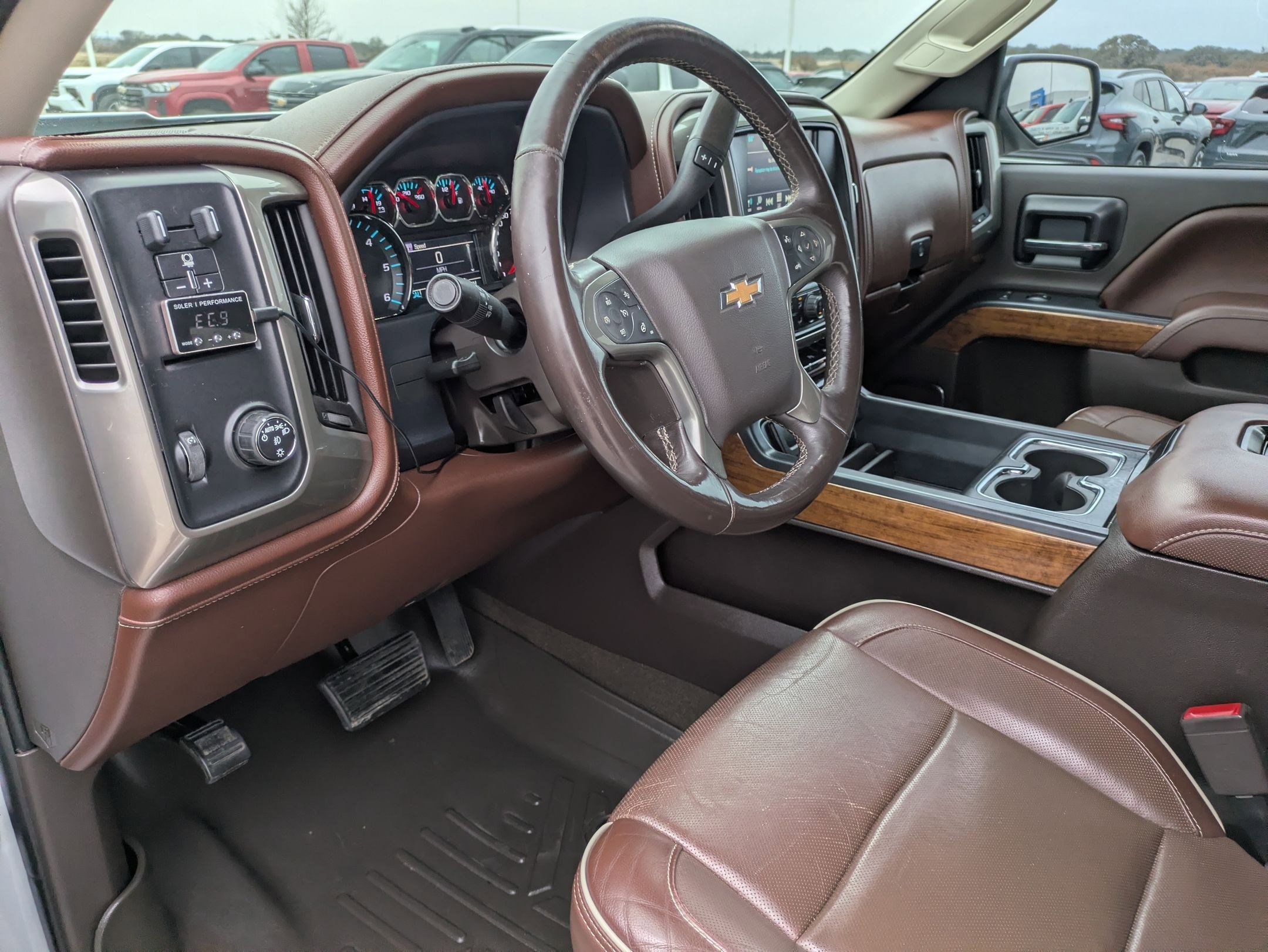 Used 2016 Chevrolet Silverado 1500 High Country w/ High Country Premium Package image 9