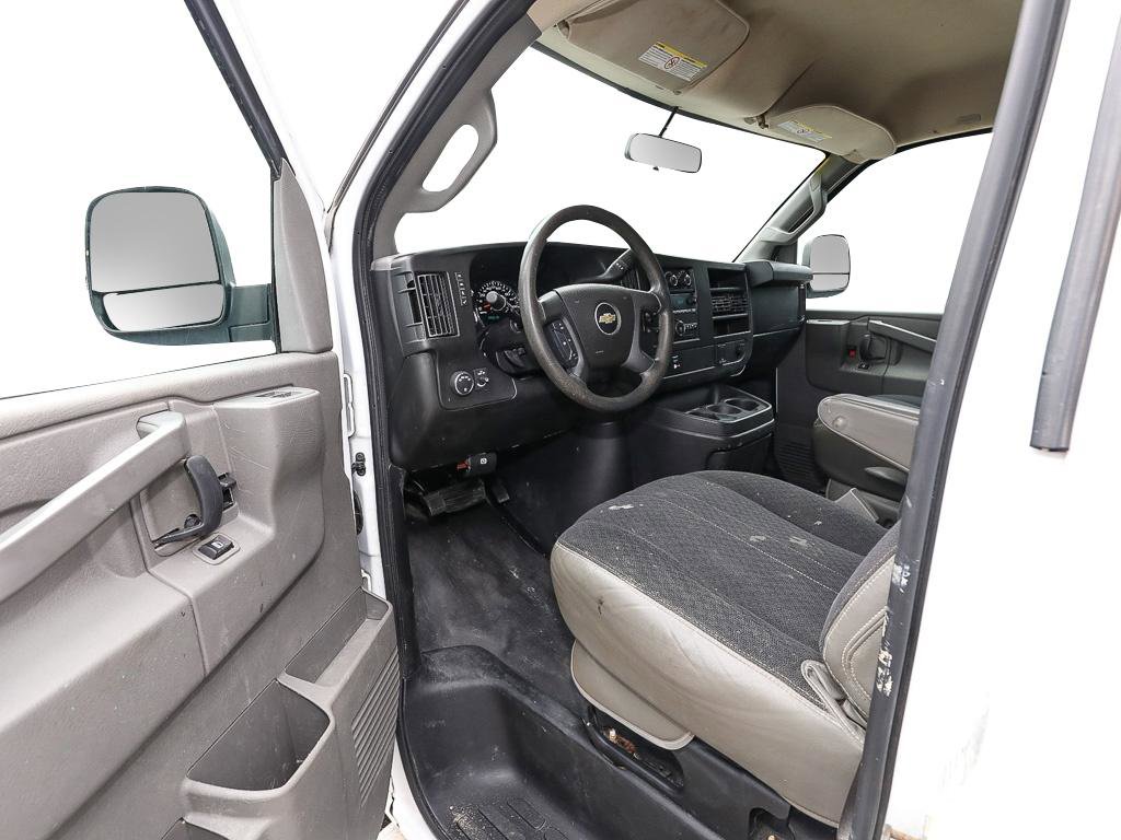 Used 2018 Chevrolet Express 2500 w/ Driver Convenience Package image 11