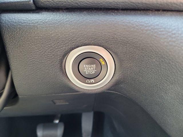 Used 2024 Chrysler Pacifica Limited FWD image 26