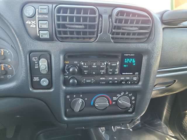 Used 2001 Chevrolet Blazer LS w/ Preferred Equipment Group AWD/4WD image 16
