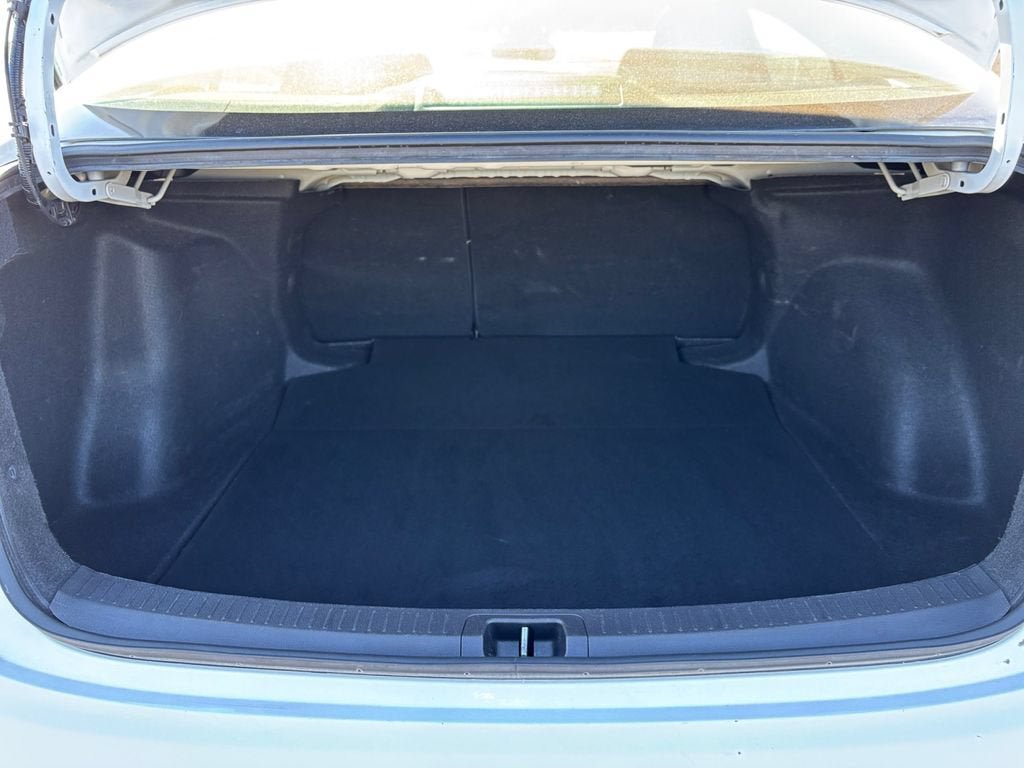 Used 2024 Toyota Corolla LE FWD image 19
