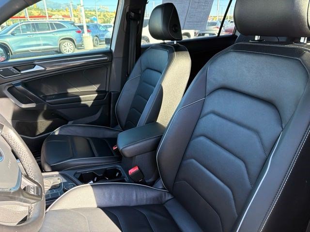 Used 2021 Volkswagen Tiguan SEL Premium R-Line w/ 3rd Row Seat Package AWD/4WD image 12