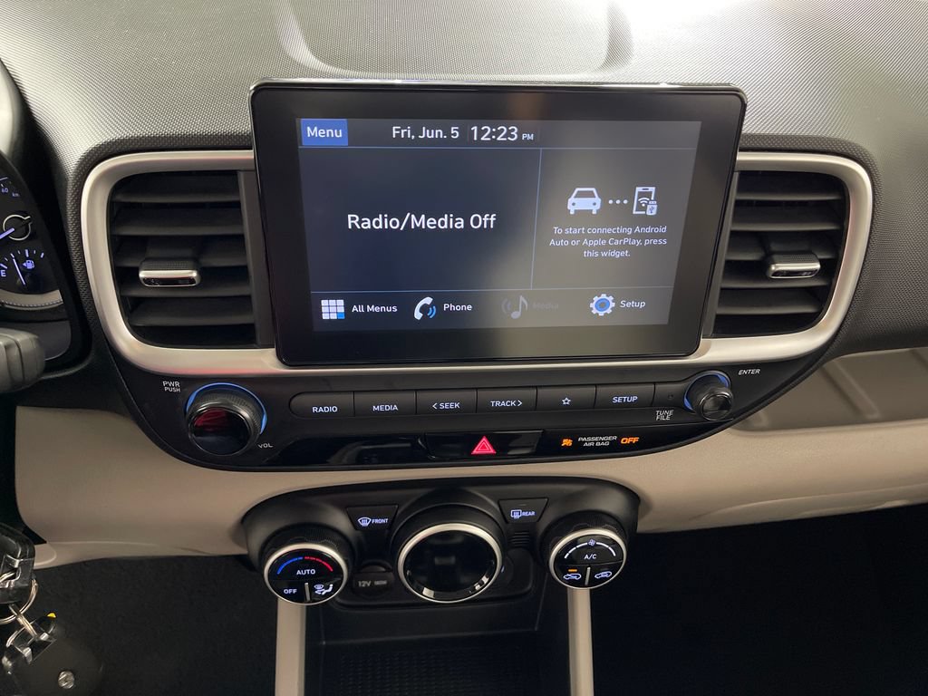 Used 2020 Hyundai Venue SEL w/ Convenience Package FWD image 22