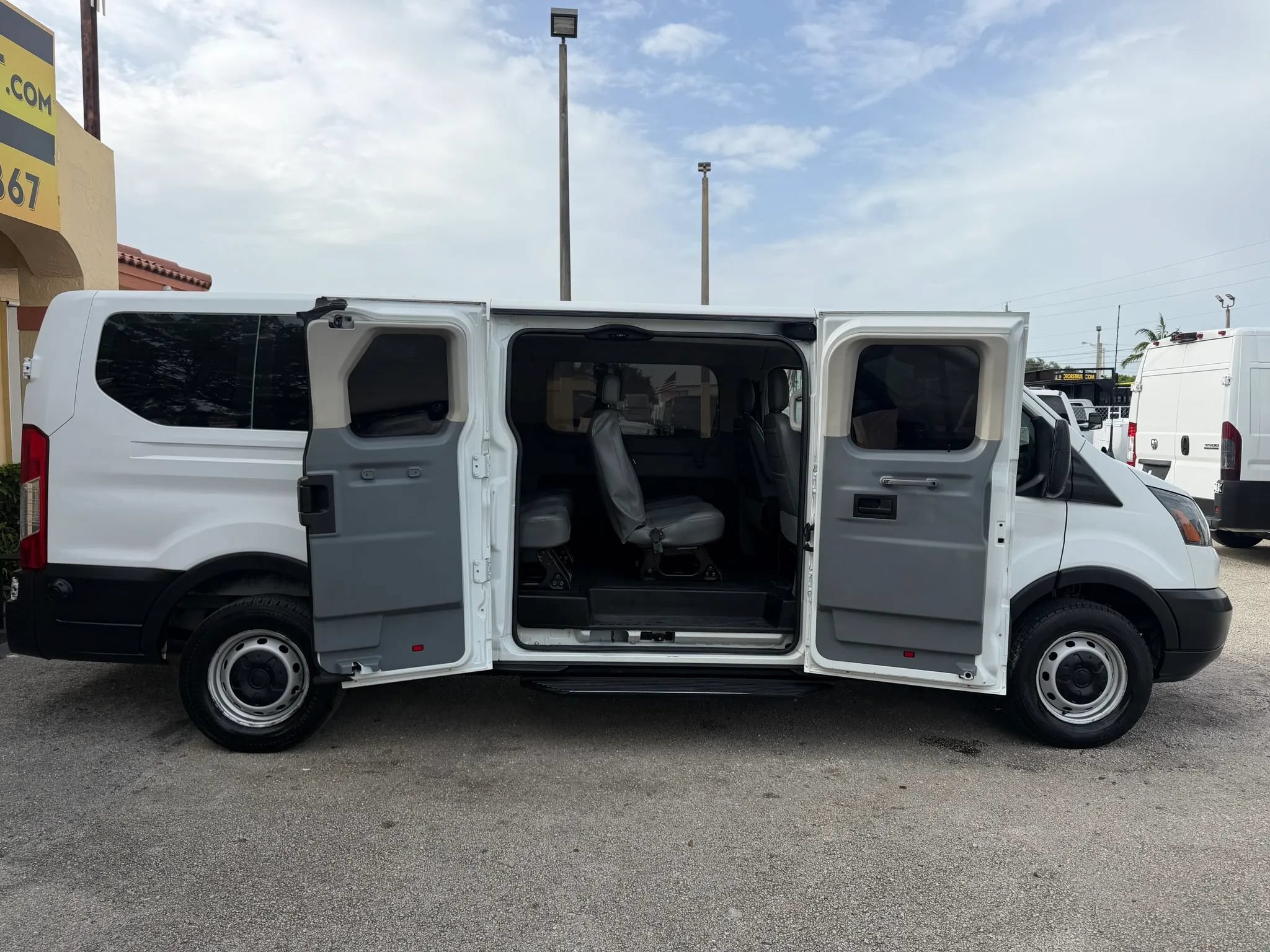 Used 2019 Ford Transit 350 XL RWD image 14
