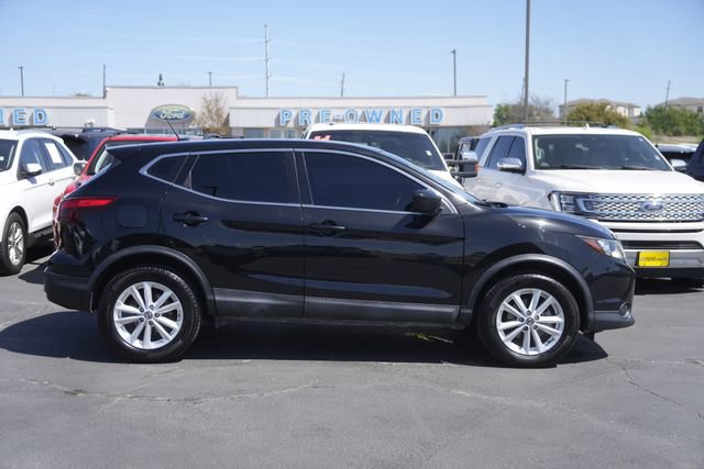Used 2019 Nissan Rogue Sport S w/ Appearance Package image 5