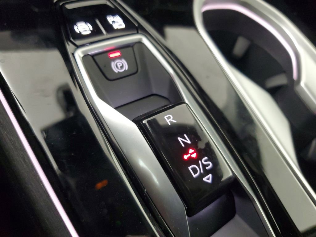New 2026 Audi A6 Premium Plus AWD/4WD image 33