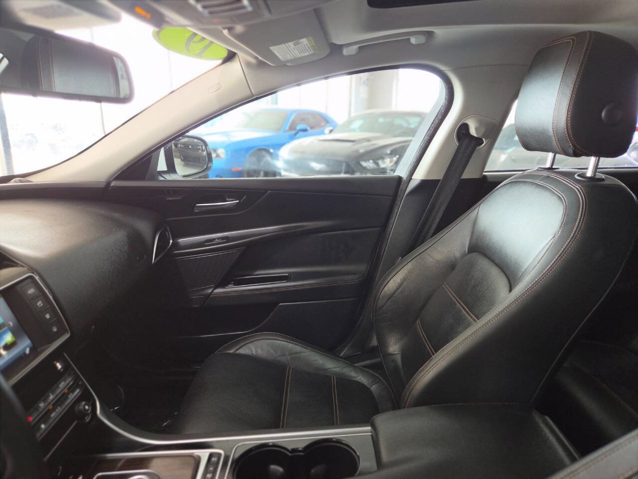 Used 2017 Jaguar XE Prestige RWD image 29