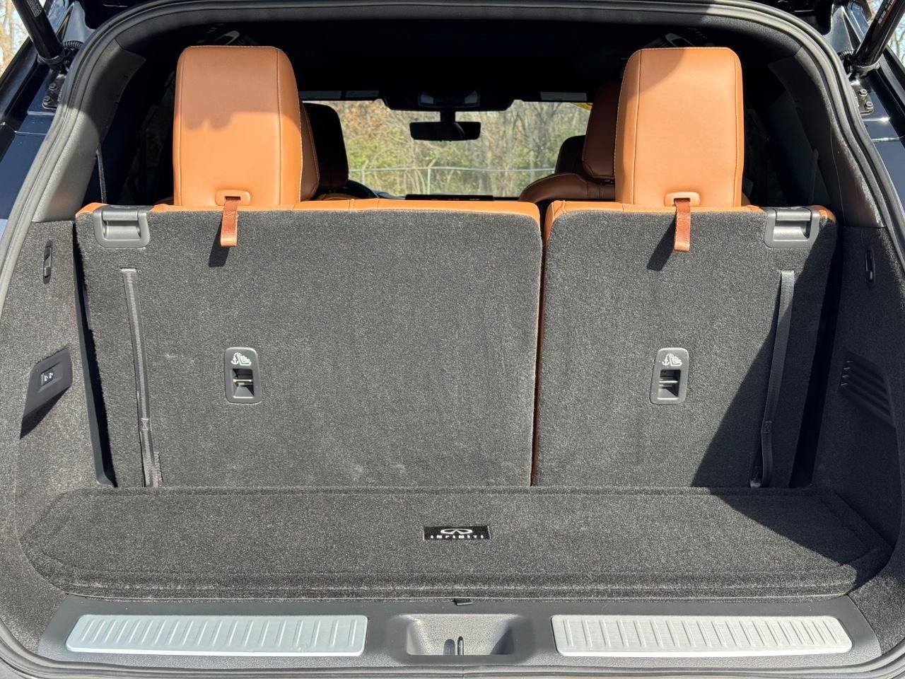 Used 2025 INFINITI QX60 Autograph w/ Cargo Package image 4