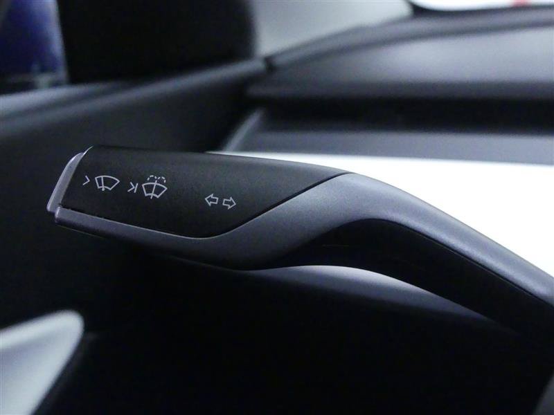 Used 2020 Tesla Model Y Long Range AWD/4WD image 17