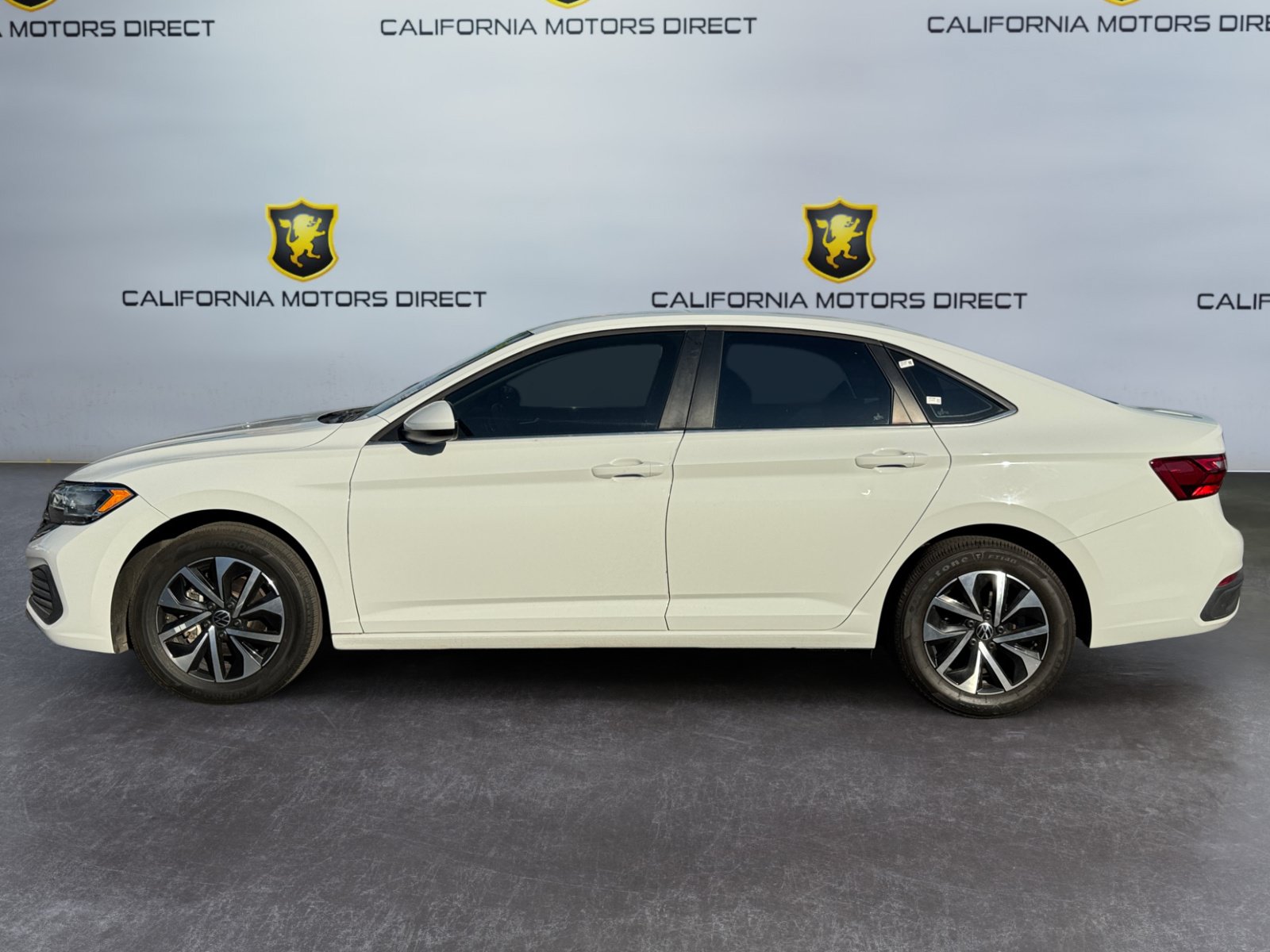 Used 2024 Volkswagen Jetta S FWD image 2