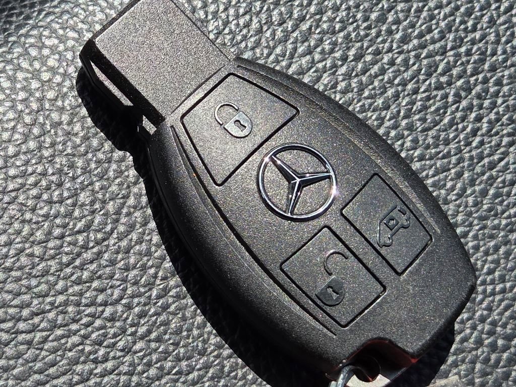 Used 2022 Mercedes-Benz Metris image 37