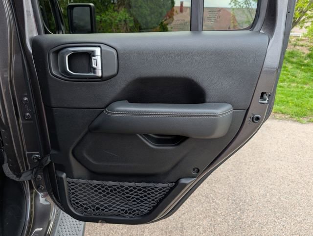 Used 2019 Jeep Wrangler Unlimited Sahara AWD/4WD image 34