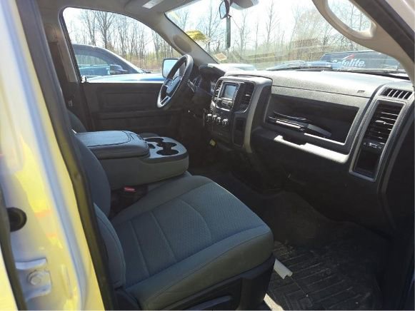 Used 2017 RAM 1500 Express AWD/4WD image 4