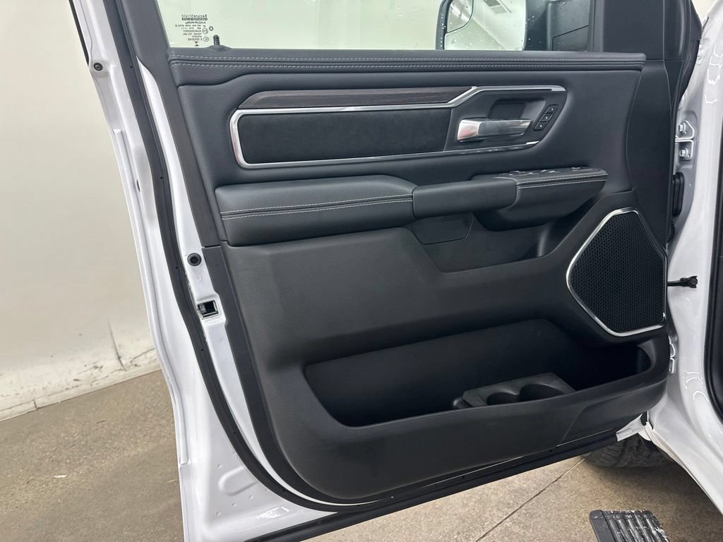 New 2027 RAM 1500 Laramie w/ Laramie Preferred Package AWD/4WD image 35