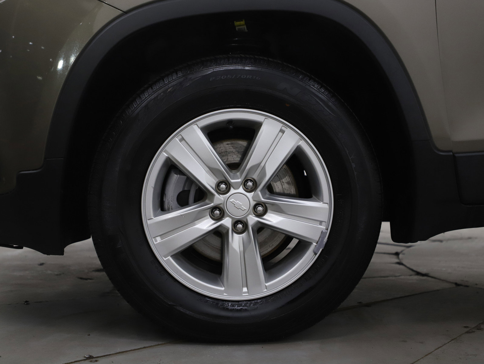Used 2021 Chevrolet Trax LT AWD/4WD image 28
