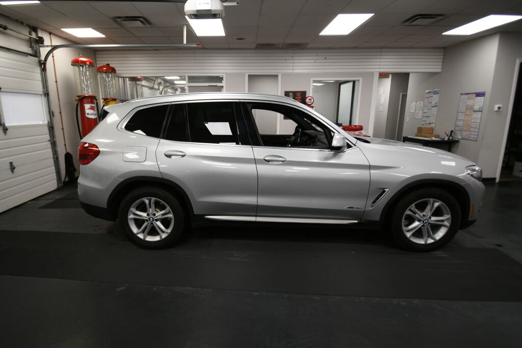 Used 2018 BMW X3 xDrive30i image 9