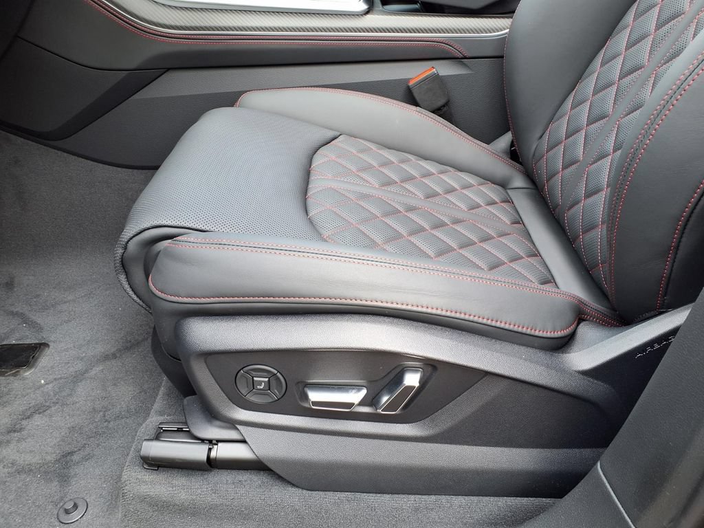 New 2026 Audi SQ7 Prestige AWD/4WD image 8