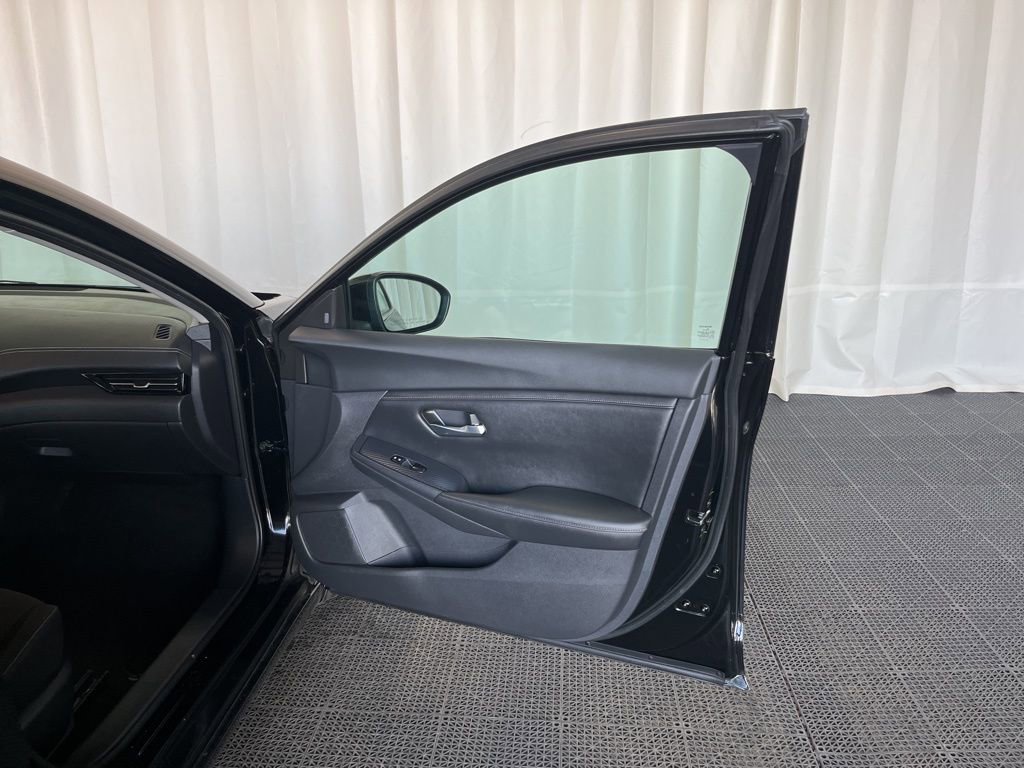 Used 2020 Nissan Sentra SV image 18