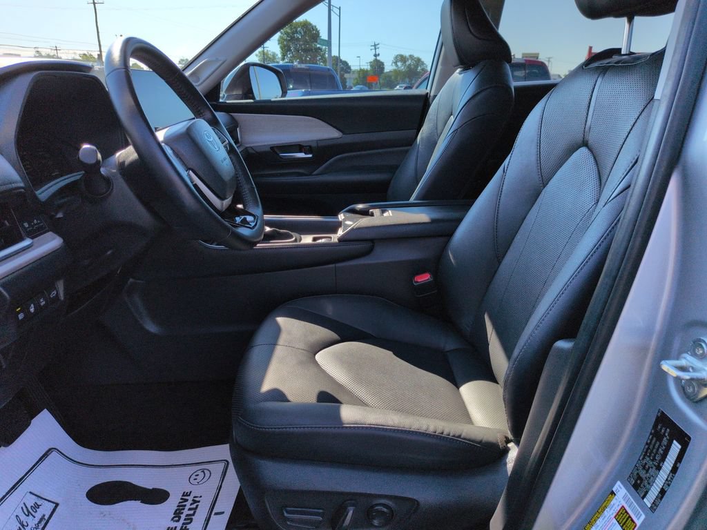 Used 2024 Toyota Grand Highlander AWD Hybrid image 9