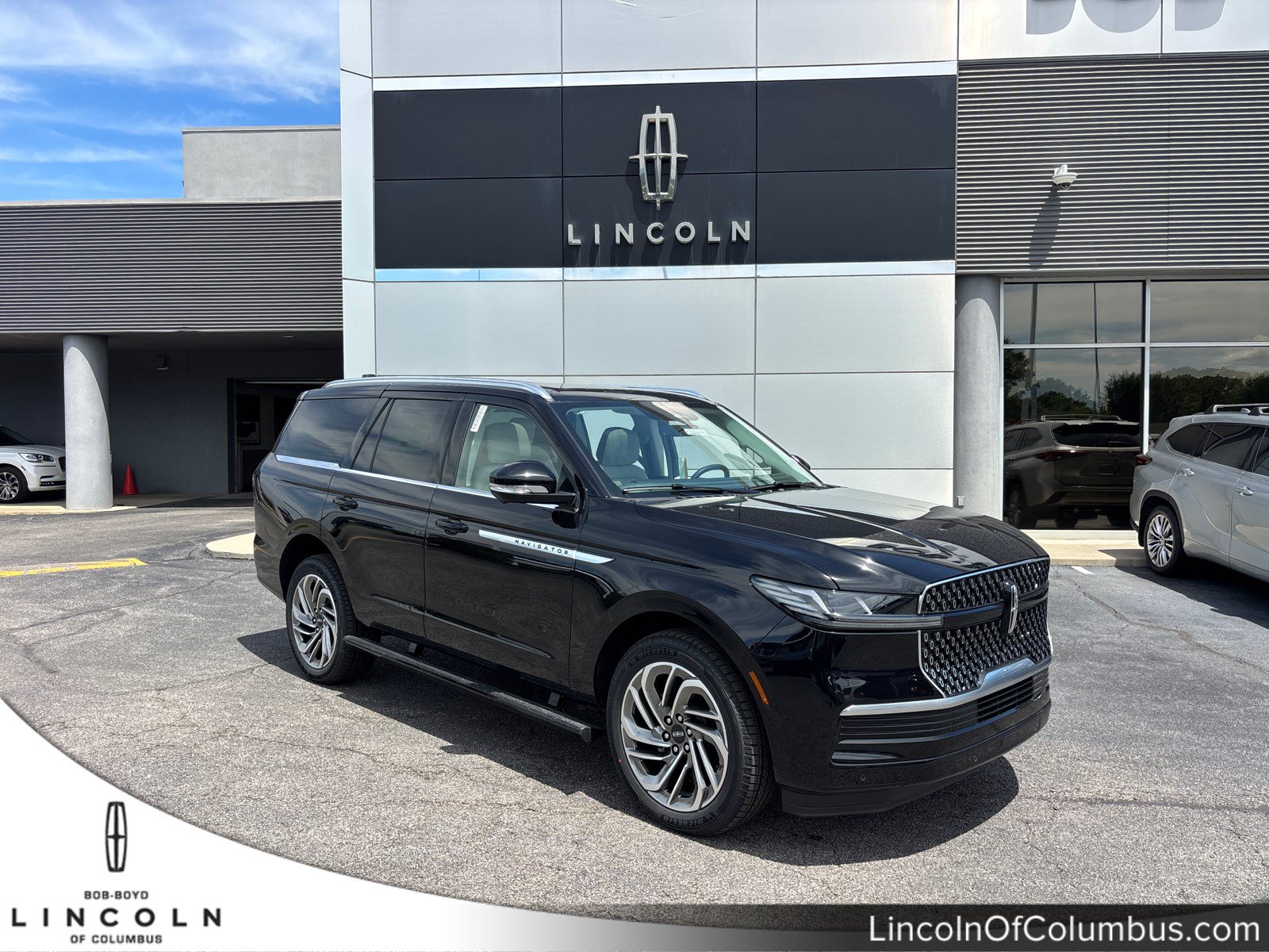 New 2026 Lincoln Navigator Reserve AWD/4WD image 1
