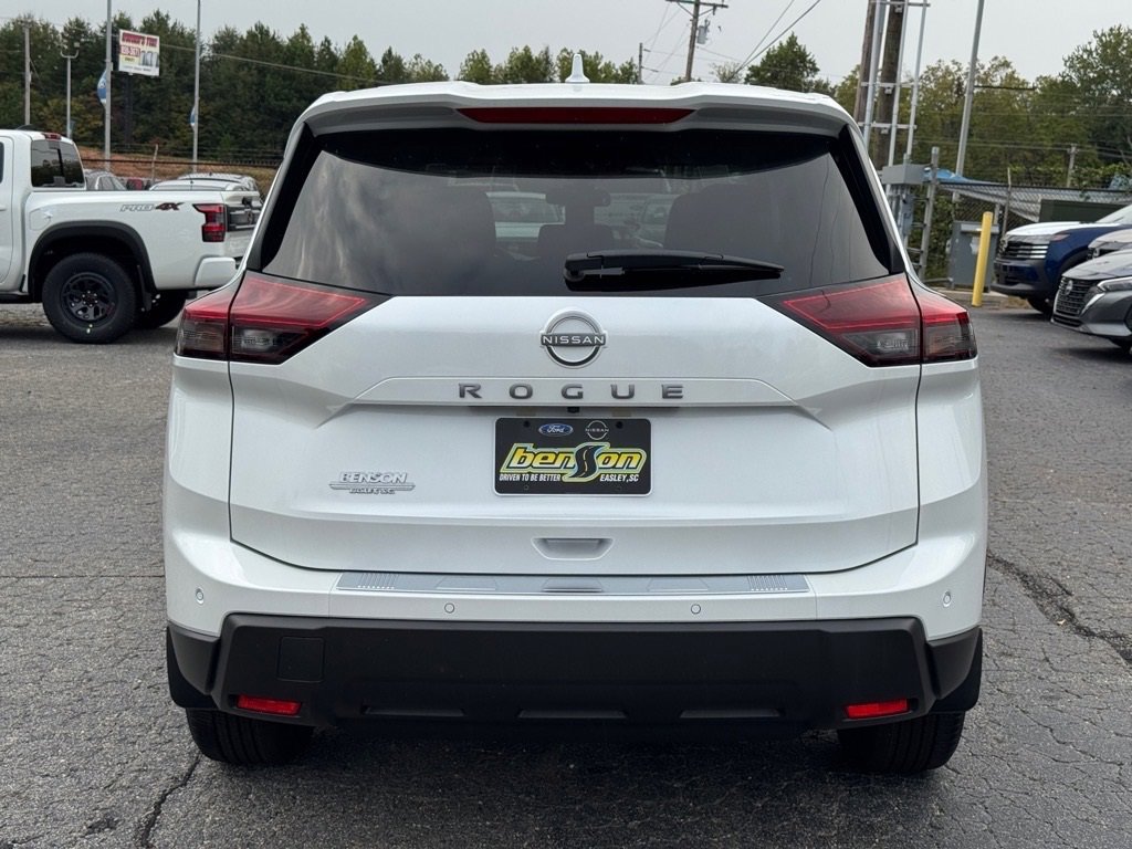 New 2026 Nissan Rogue SV image 4