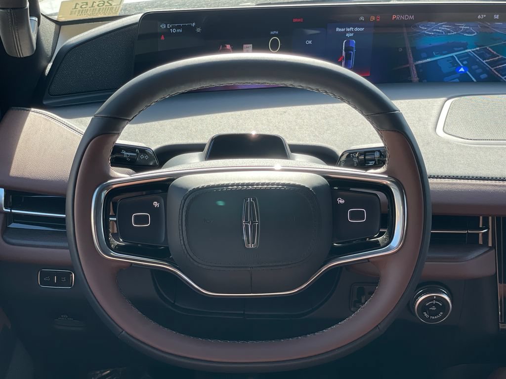 New 2026 Lincoln Navigator Reserve AWD/4WD image 14