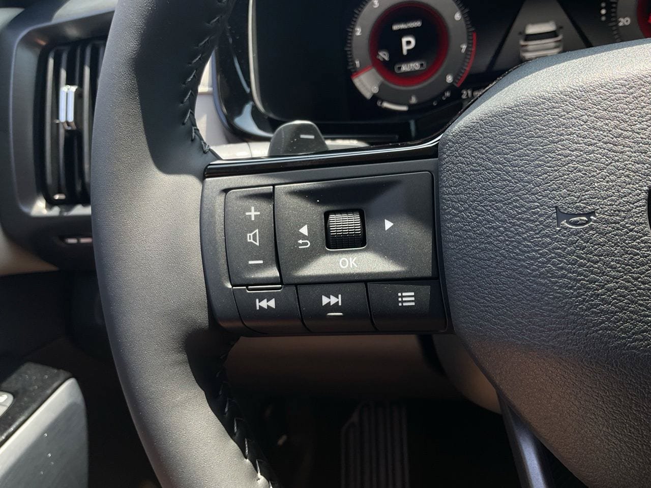New 2026 Nissan Pathfinder SL AWD/4WD image 34