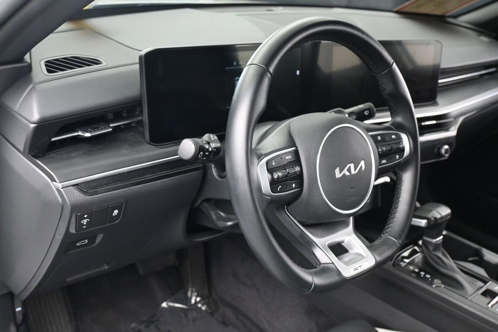 Used 2025 Kia K5 GT-Line w/ GT-Line Premium Package FWD image 16