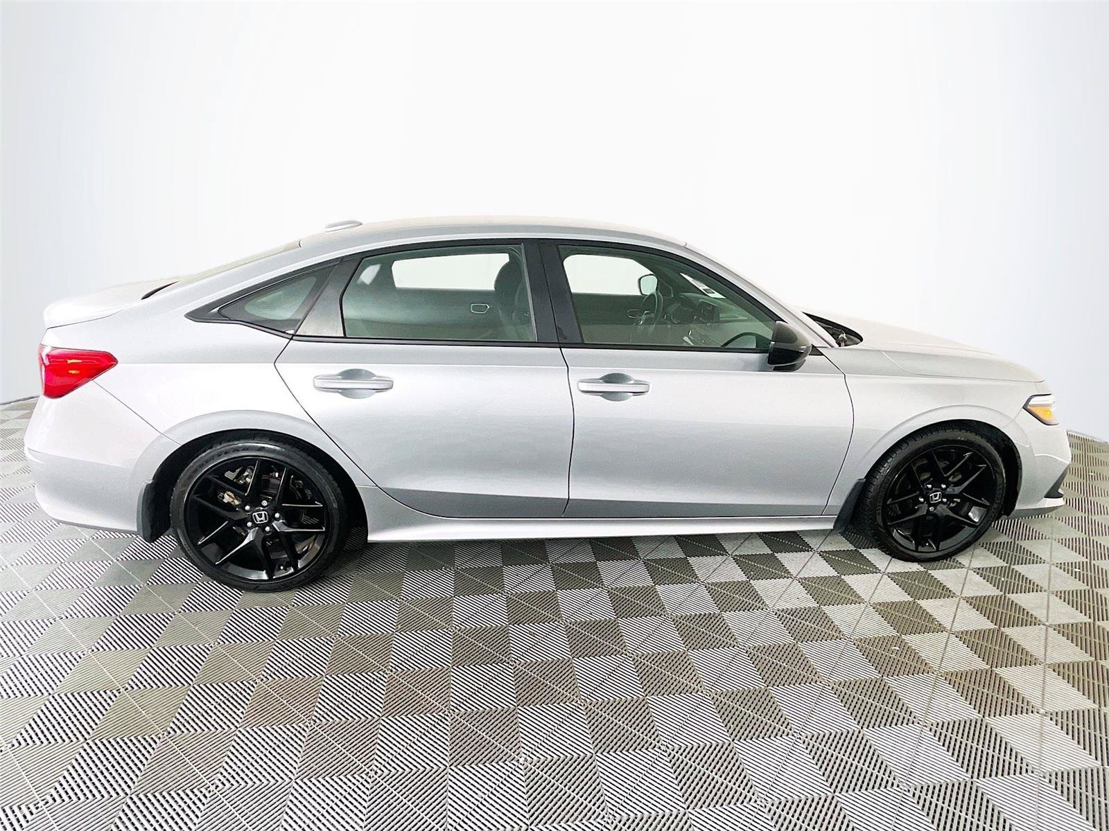 Used 2023 Honda Civic Sport image 31