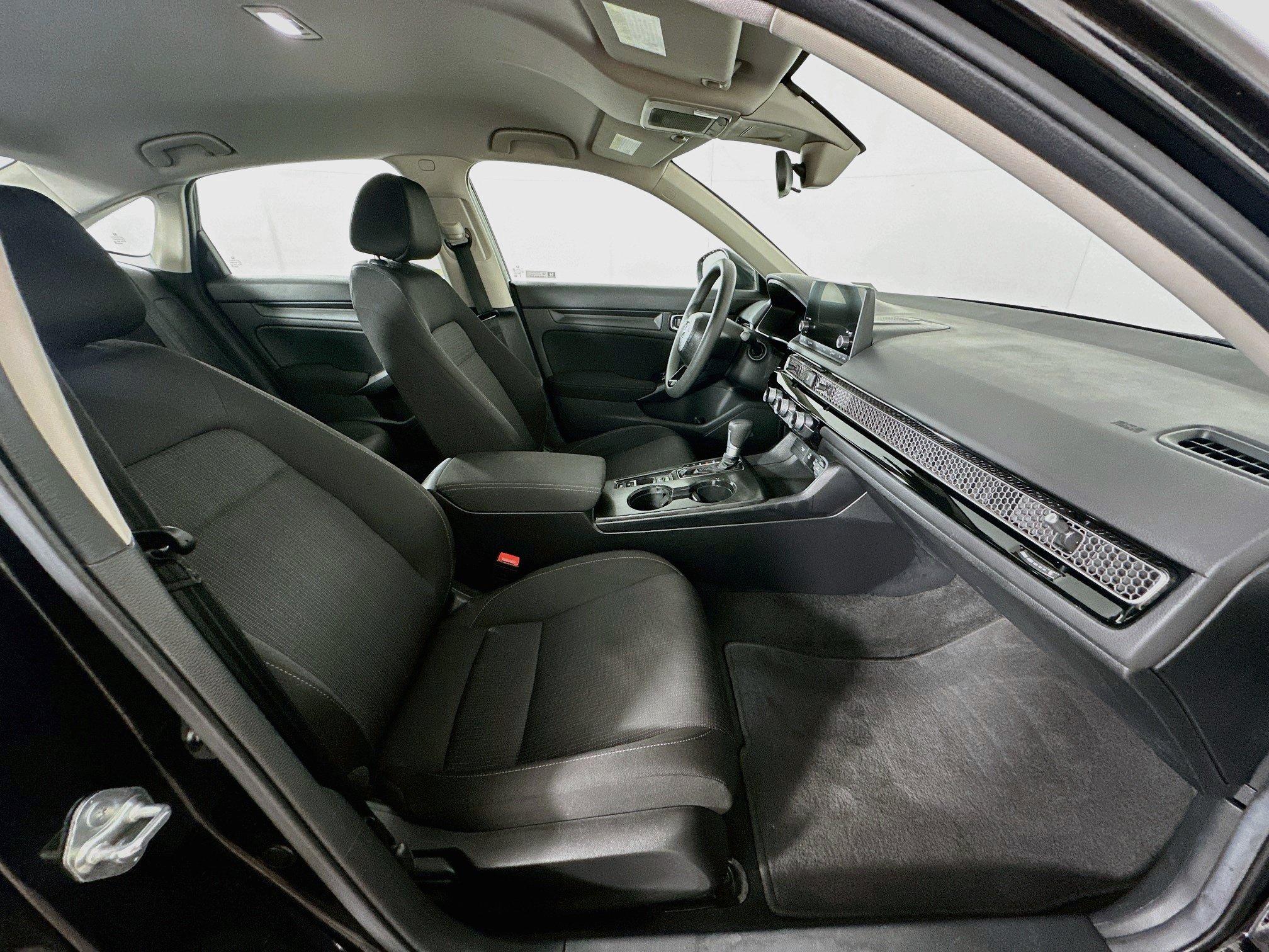 Used 2025 Honda Civic LX image 29