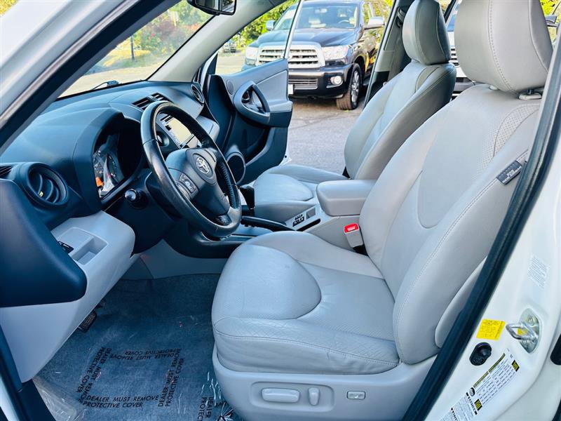 Used 2012 Toyota RAV4 Limited image 26