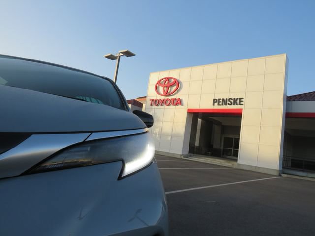 Certified 2023 Toyota Sienna XSE w/ XSE Plus Package image 4