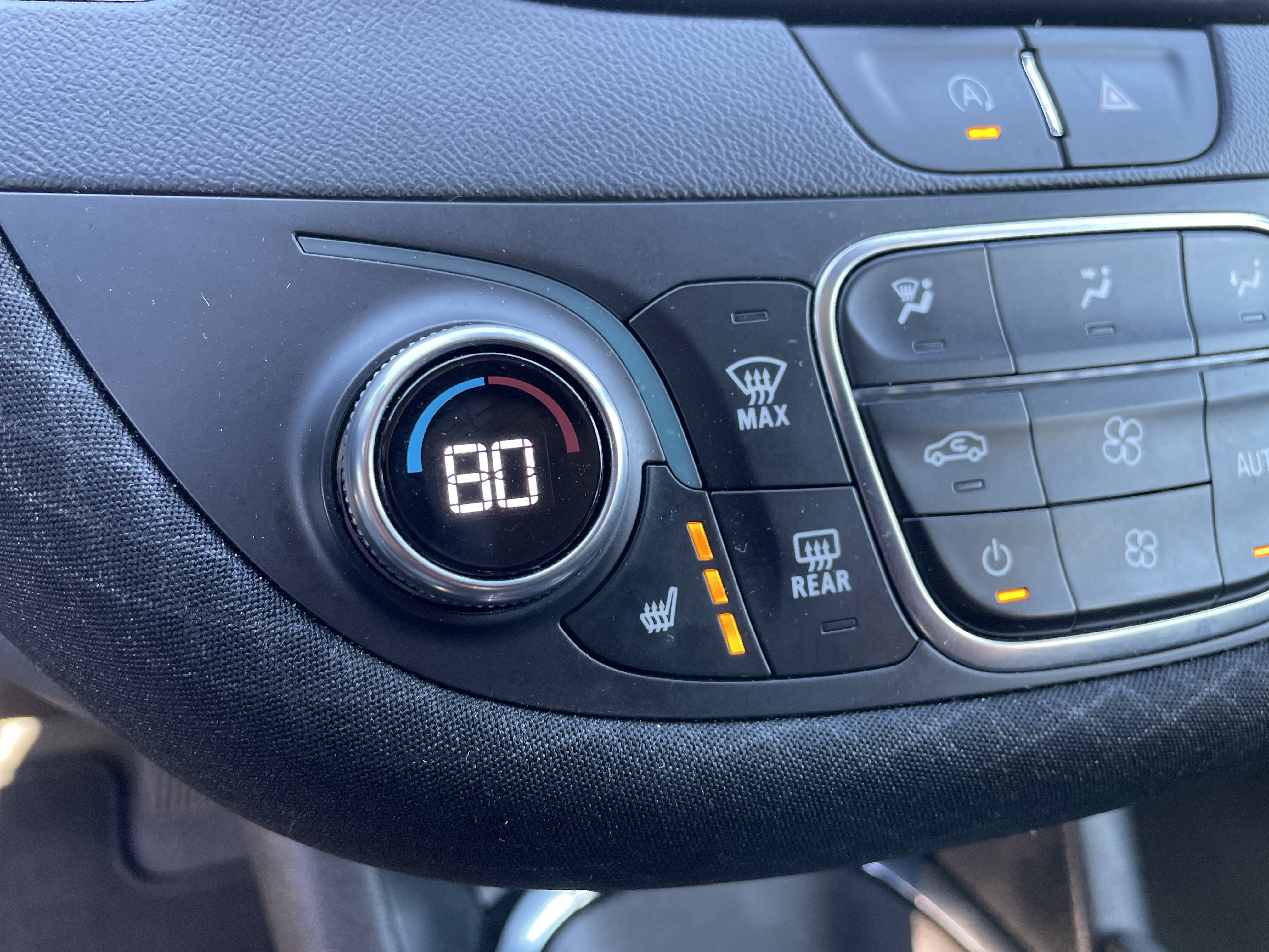 Used 2024 Chevrolet Malibu LT image 30