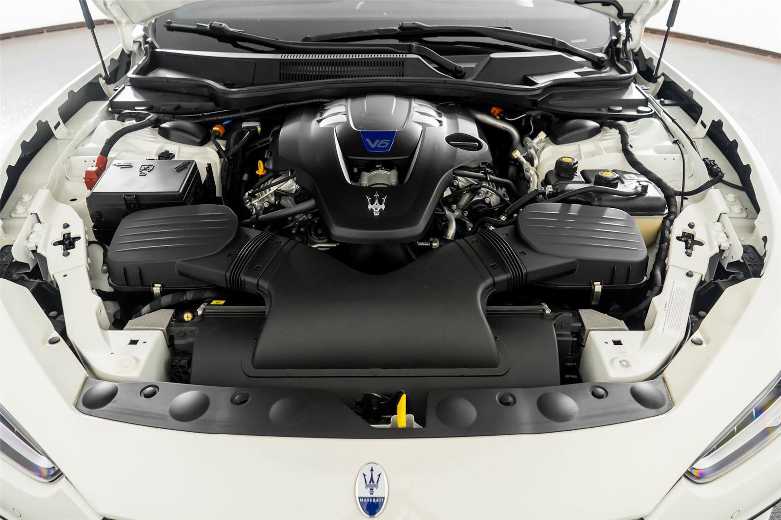 Used 2023 Maserati Ghibli Modena RWD image 59