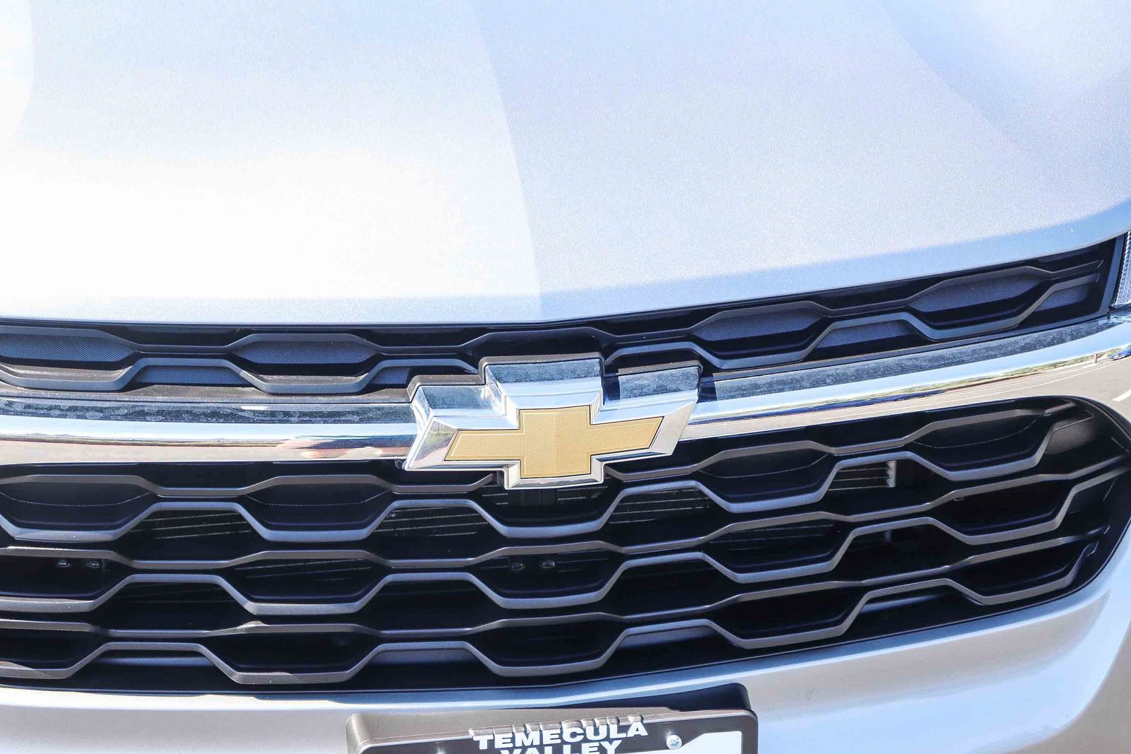 Used 2025 Chevrolet Trax LT FWD image 13