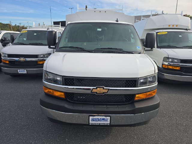 New 2026 Chevrolet Express 3500 w/ Power Convenience Package RWD image 9