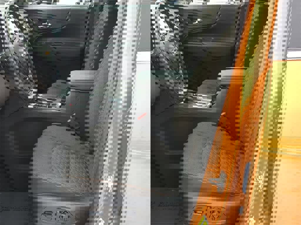 Used 2019 Chevrolet Equinox LT w/ Driver Convenience Package image 15