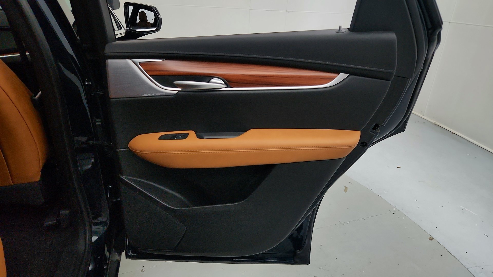 Certified 2024 Cadillac XT5 Premium Luxury w/ LPO, Floor Liner Package AWD/4WD image 27