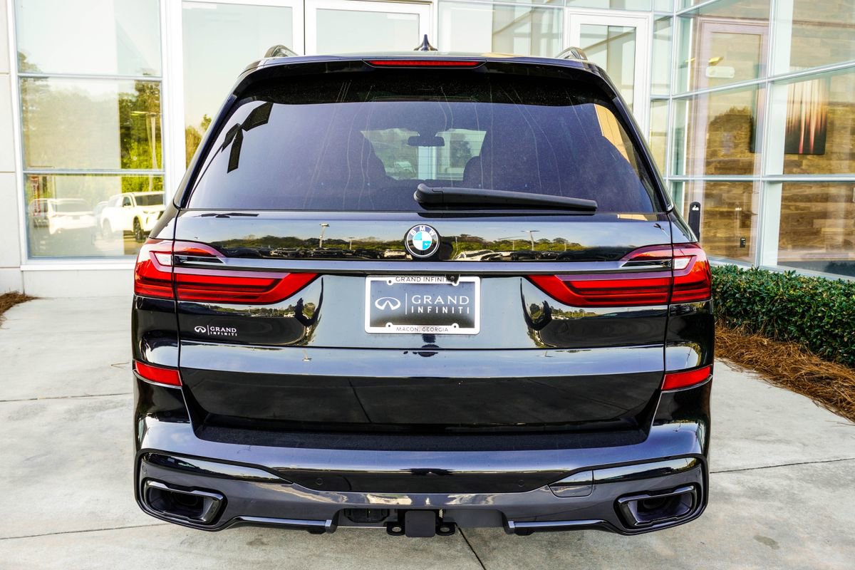 Used 2022 BMW X7 xDrive40i w/ M Sport Package image 11