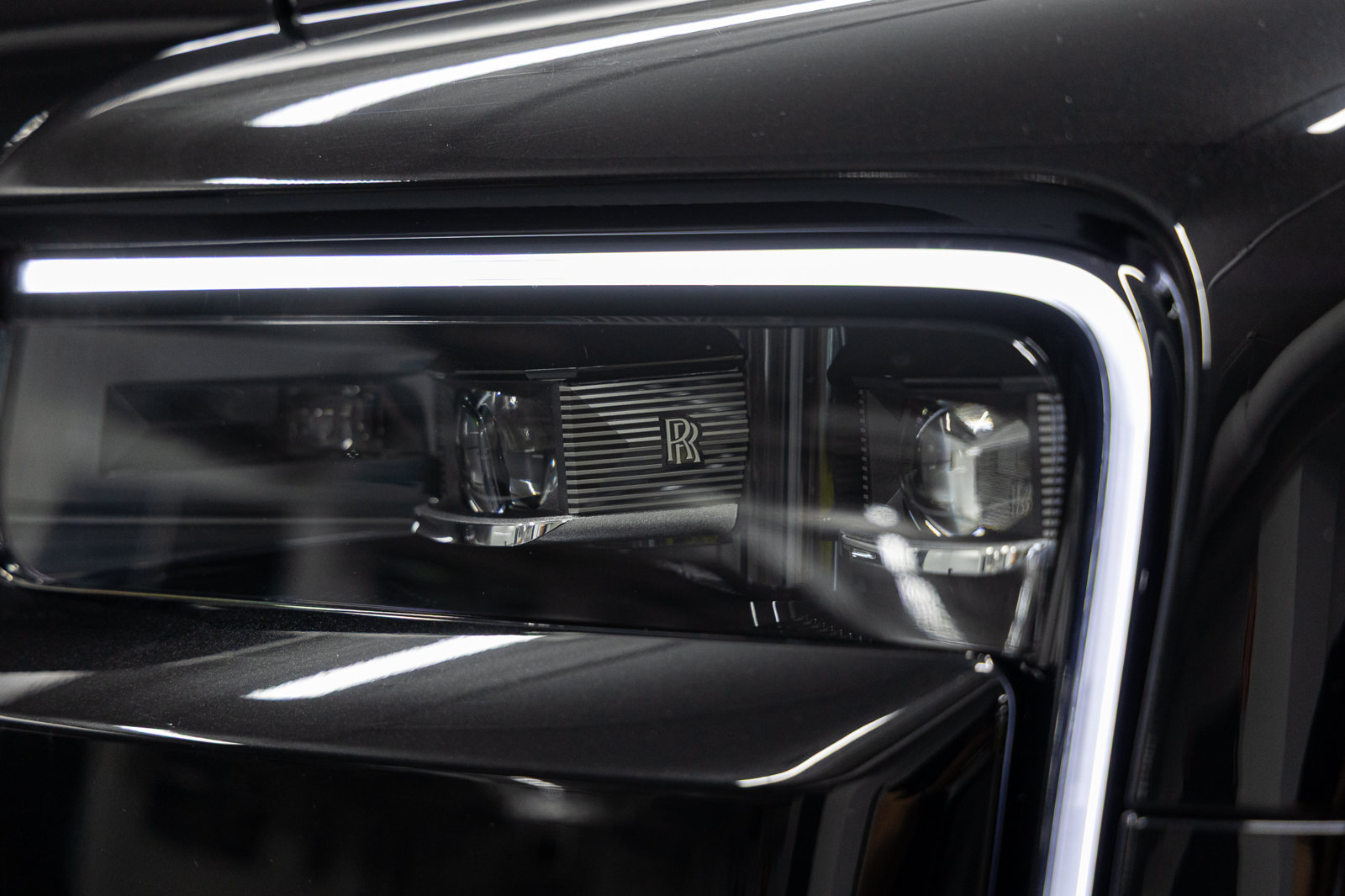 New 2027 Rolls-Royce Cullinan AWD/4WD image 13