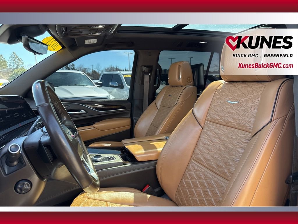 Used 2021 Cadillac Escalade Sport w/ Driver Assist Tech Package image 12