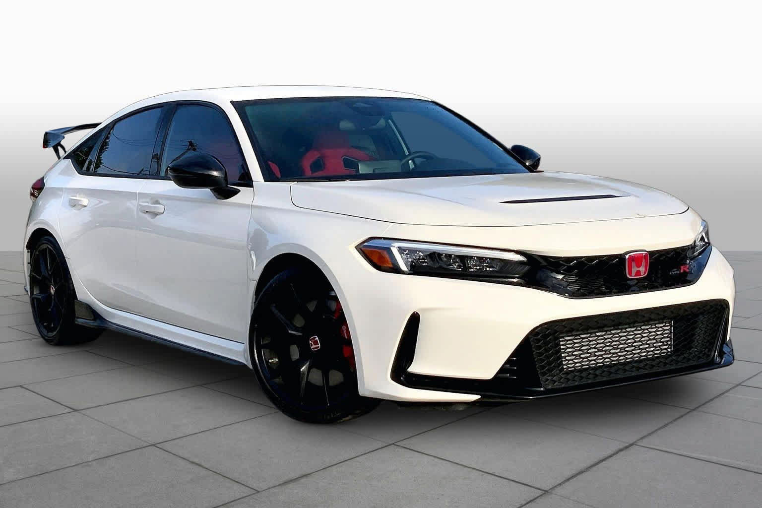 Used 2025 Honda Civic Type R image 3