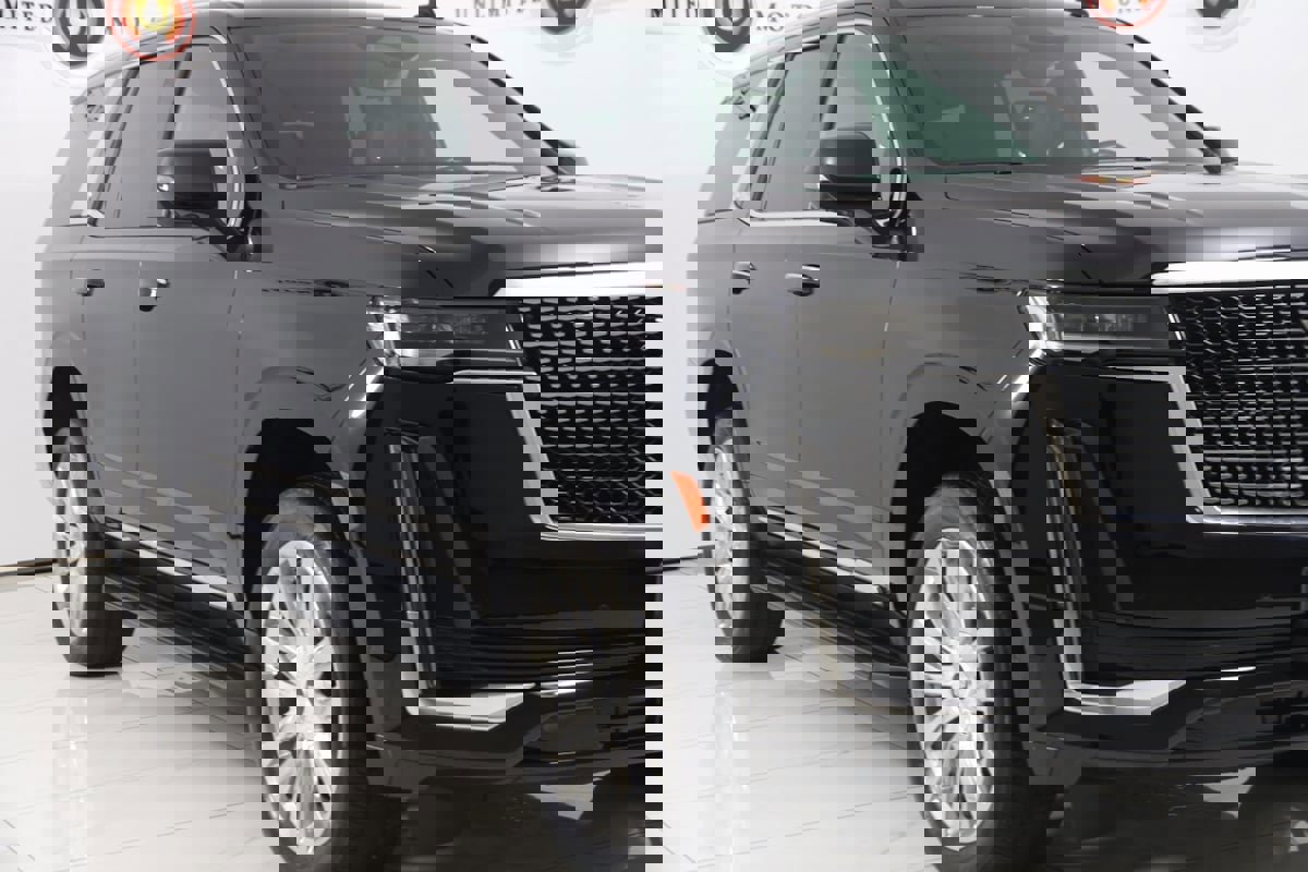 Used 2023 Cadillac Escalade Premium Luxury image 44