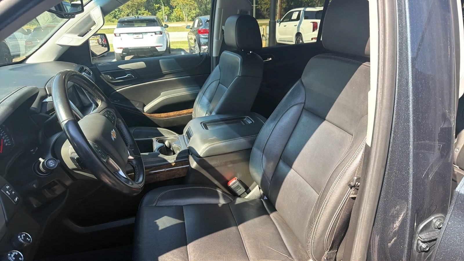 Used 2019 Chevrolet Suburban LT AWD/4WD image 9