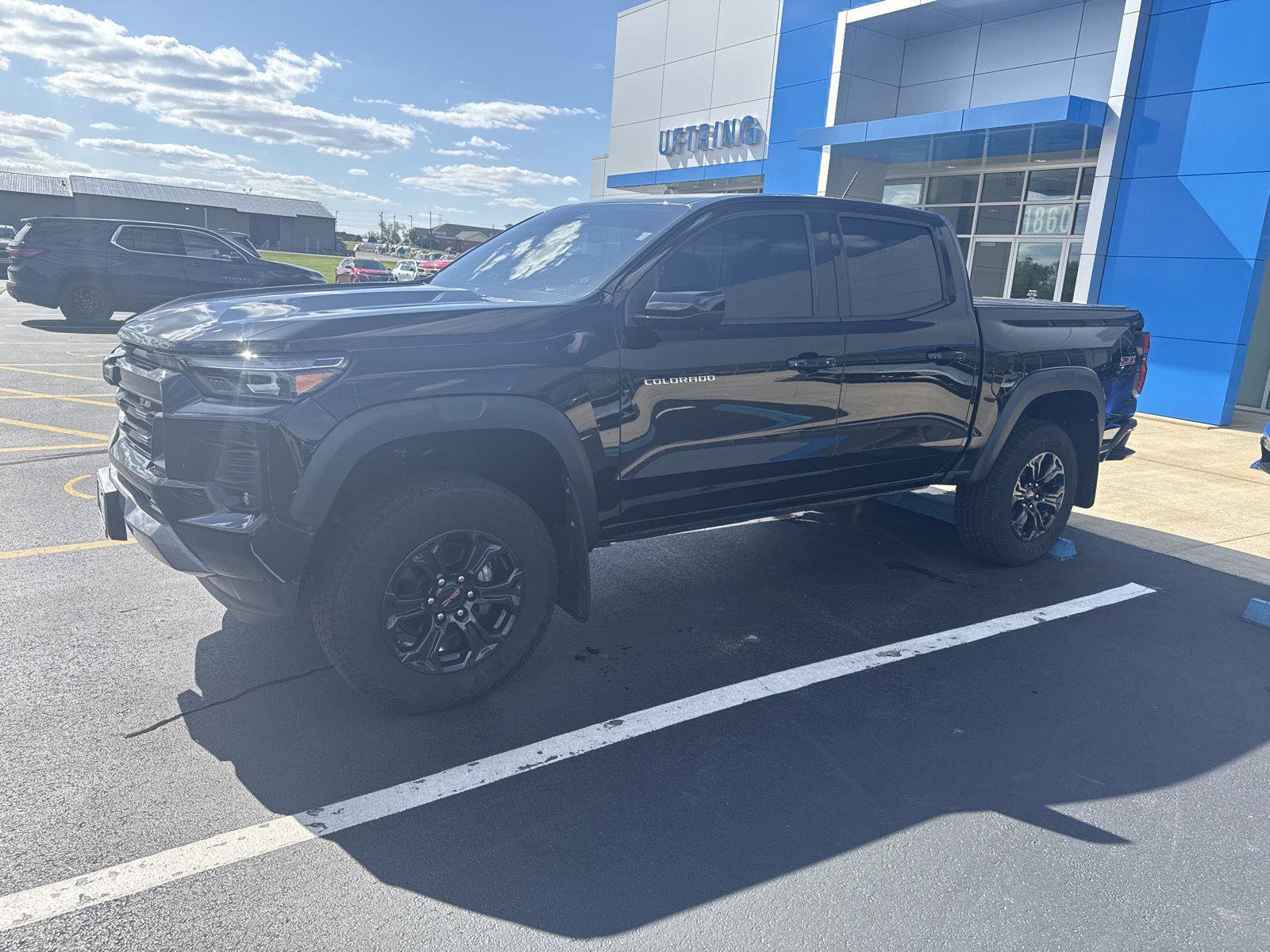 Used 2023 Chevrolet Colorado Z71 w/ Z71 Convenience Package 2 AWD/4WD image 6